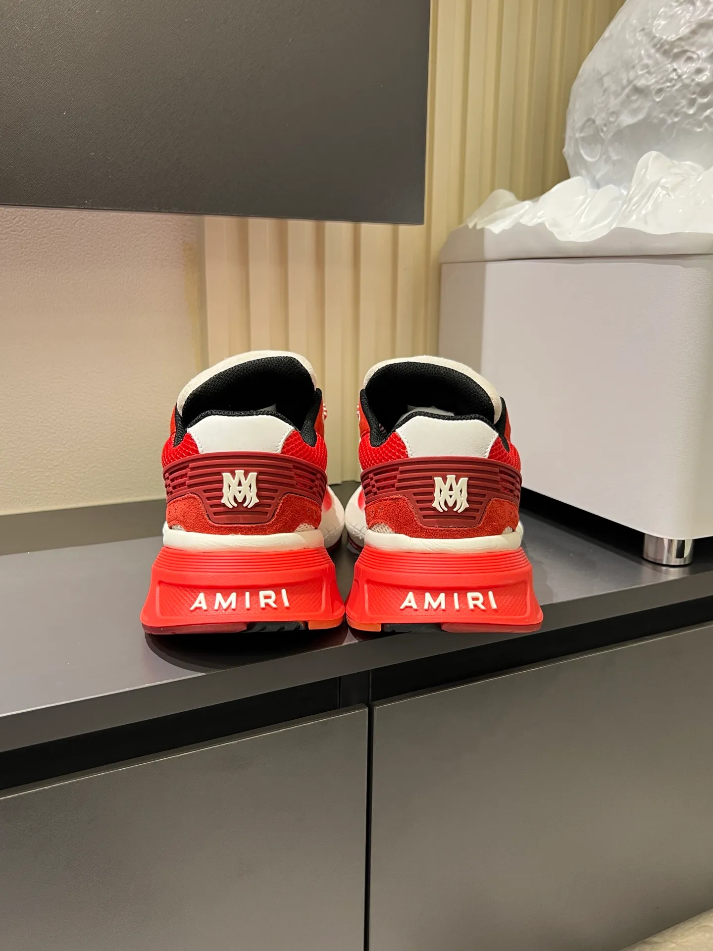Men's shoes 💰p680 AMIRI's new men's casual sports shoes, made of first-layer cowhide upper and original breathable mesh, rich in three-dimensionality, contrasting color design, simple style, fashionable and sporty, breathable mesh lining, original ultra-light outsole, a must-have item for daily leisure! Size: 38-45!